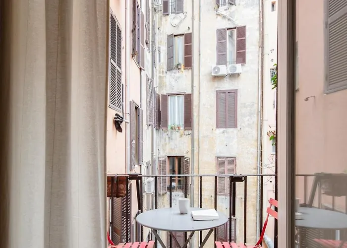 Quiet Open Space Near The Colosseum Appartement *
