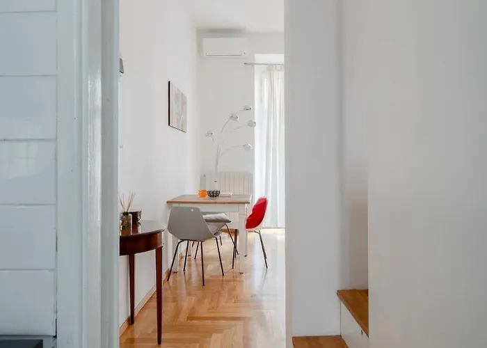 Quiet Open Space Near The Colosseum Appartement *